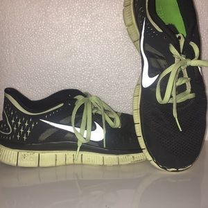 Nike Free 5.0 Sneakers